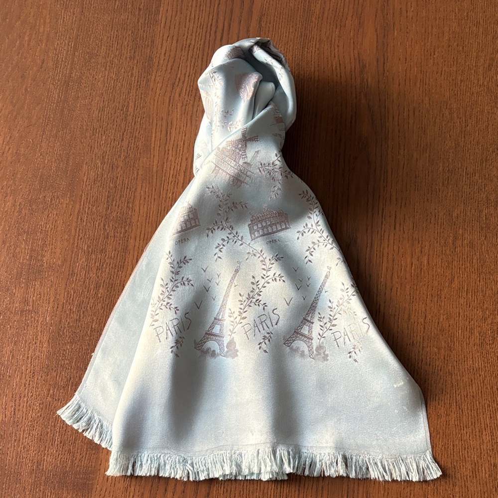 VINTAGE 40s/50s - Baby Blue Paris Souvenir Satin Scarf